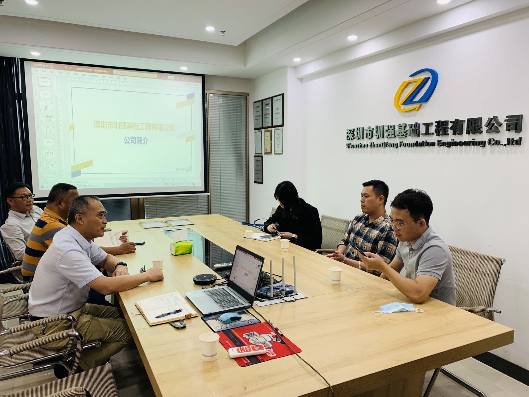龙湖集团深港公司来公司进行考察交流！