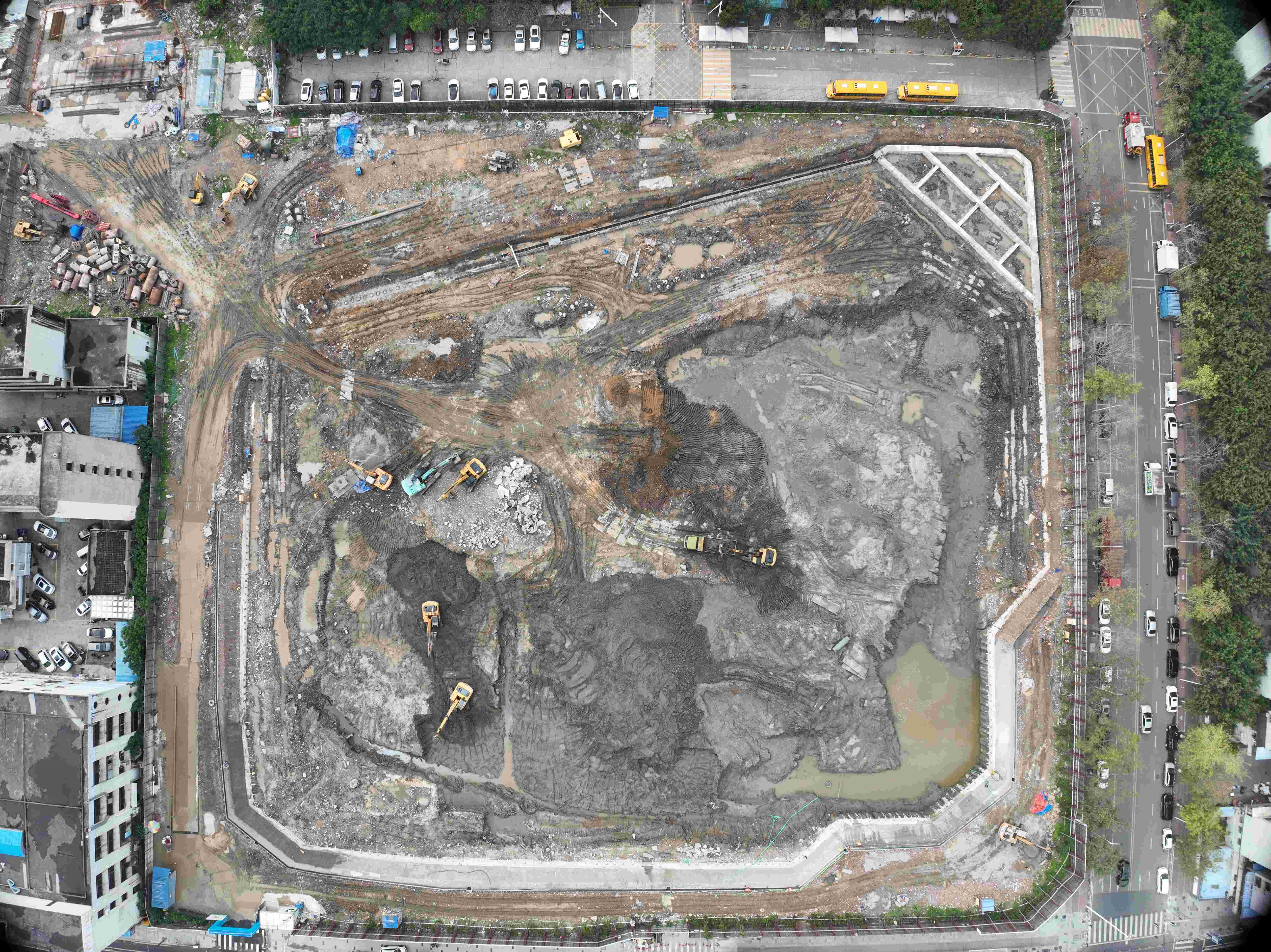 东莞万科龙湾花园（K4）基坑支护及桩基础工程2025.4.28-5.4施工剪影
