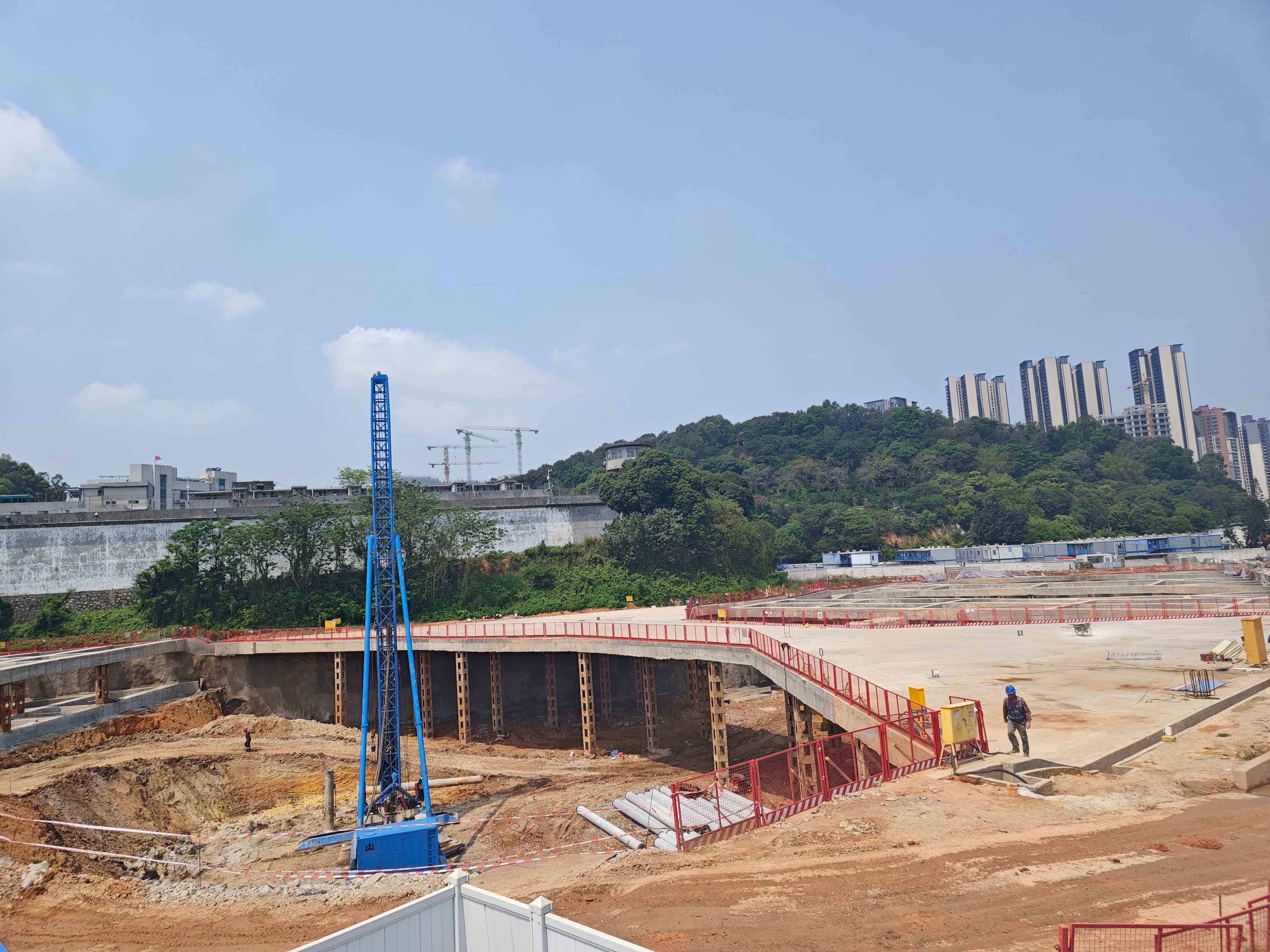 广州万科城市之光金融地块桩基及基坑支护工程2025.4.28-5.4施工剪影