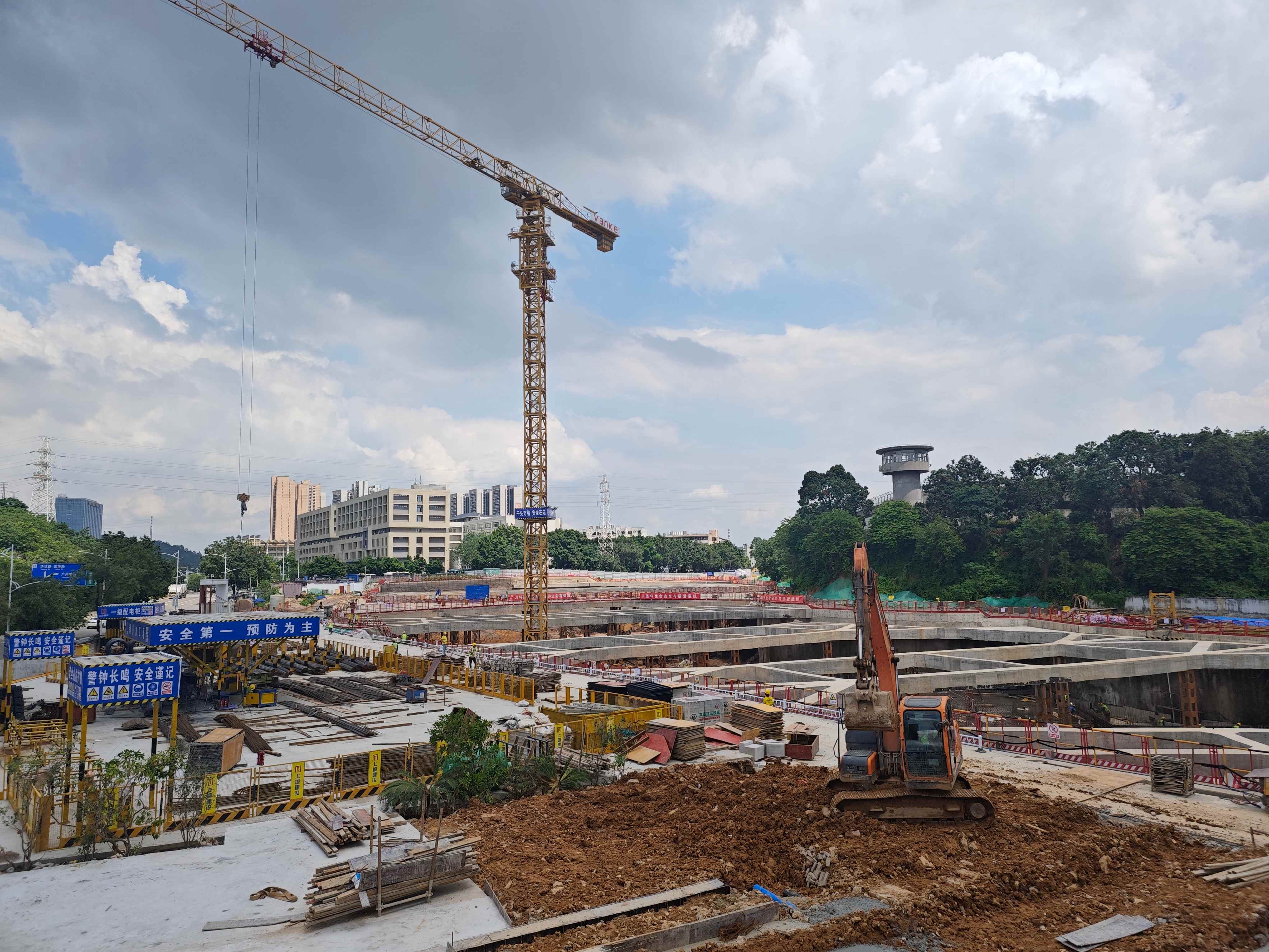 广州万科城市之光金融地块桩基及基坑支护工程2025.6.23-6.30施工剪影