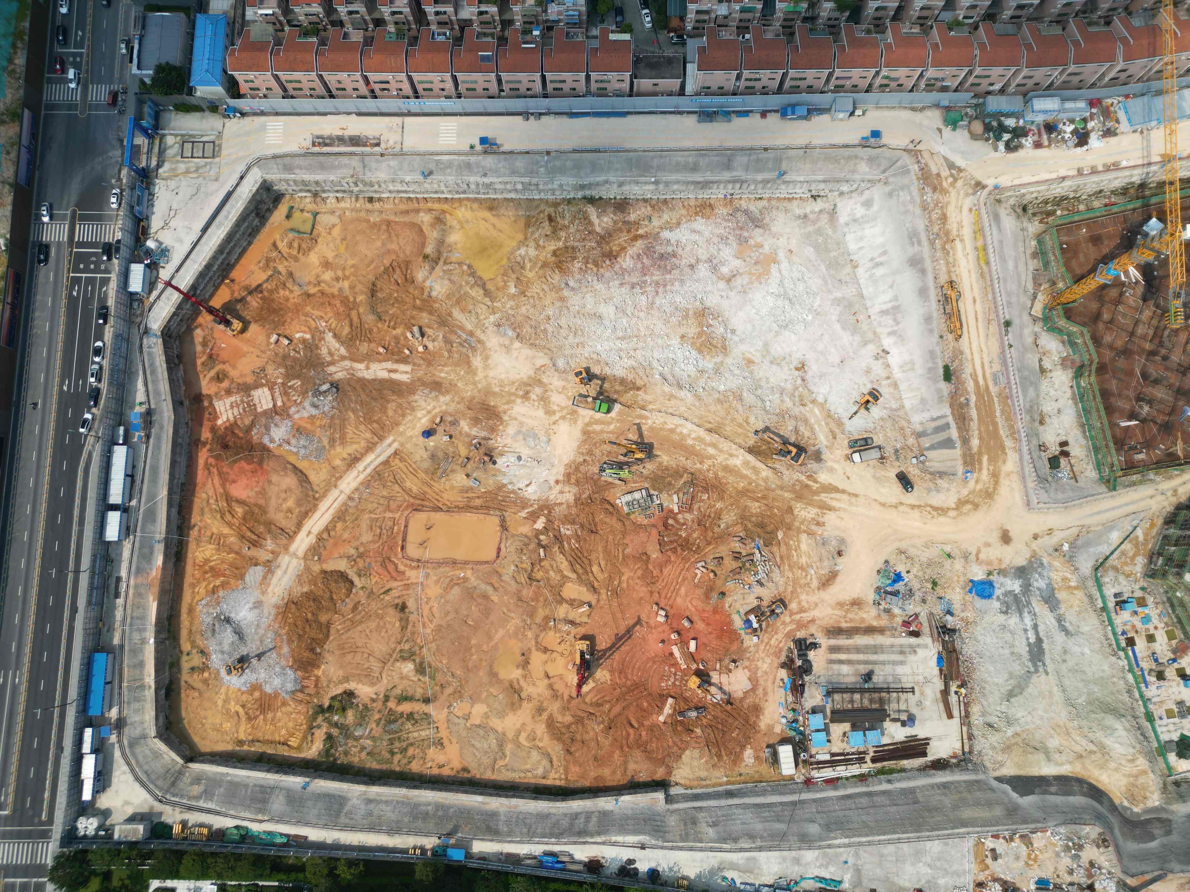 华润东莞火炼树项目D05地块项目2025.7.1-7.6施工剪影