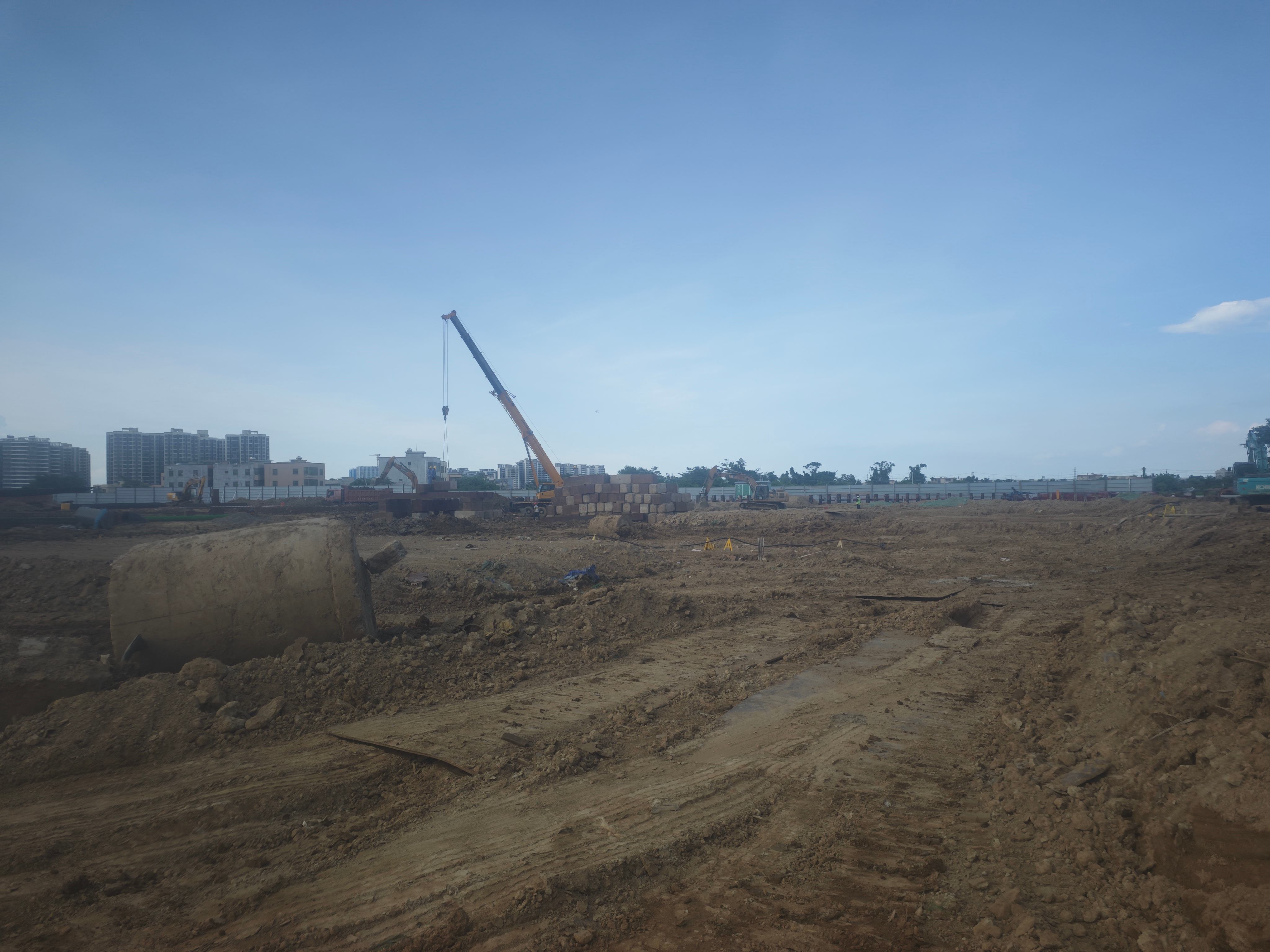 海口市江东新区JDZH-04-F05地块项目基坑支护和桩基础工程2025.8.5-8.11施工剪影